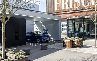 Das Frischeparadies biete während des Ladens die Möglichkeit Snacks in einem Bistro zu genießen.