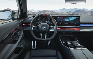 Der Arbeitsplatz des elektrischen M-Fahres ist natürlich auch sportlich geprägt!