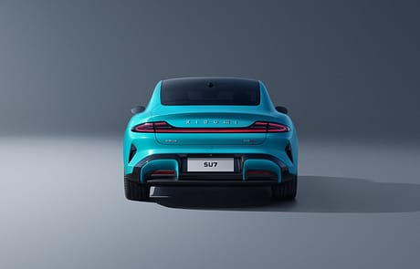 Das Heck gibt sich mit dem Diffusor sehr sportlich.