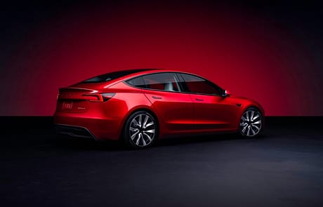 Die in den Kofferraum integrierten Heckleuchten wirken moderner & zeitgemäßer.