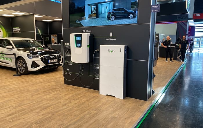 Auf der IAA 2023 stellte E3/DC sein Konzept des bidirektional Ladens vor.